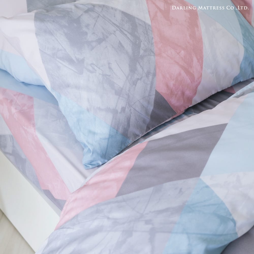ชุดผ้าปูผ้านวม 5 ฟุต DARLING MATTRESS รุ่นแอบสแตรกต์ ลายมาร์เบิ้ล